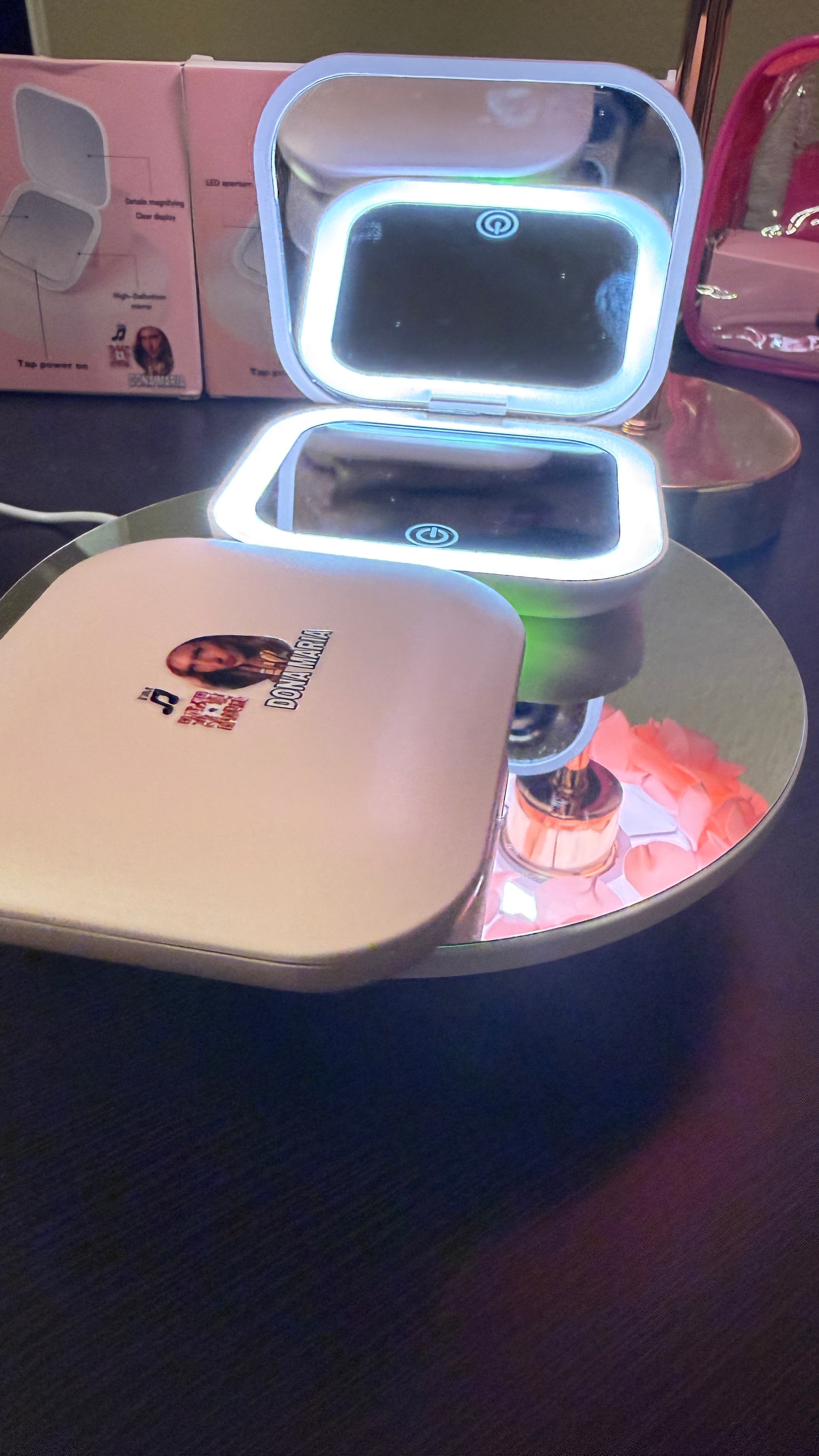 Travel-Double-LED-Mirror-with-Lights